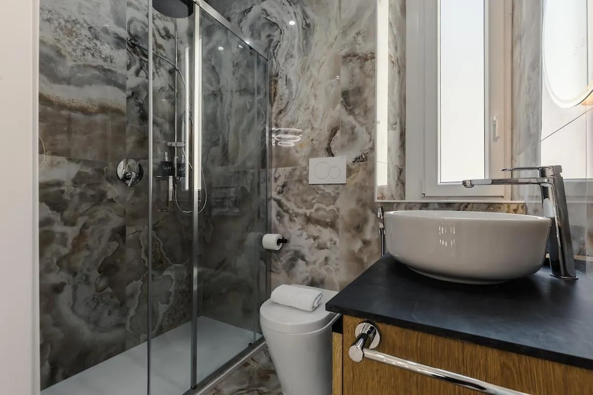 Hadrian'S House Apartment Rome Italy