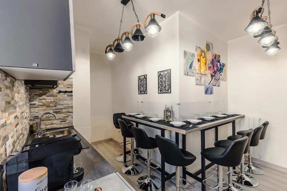Hadrian'S House Apartment Rome Italy