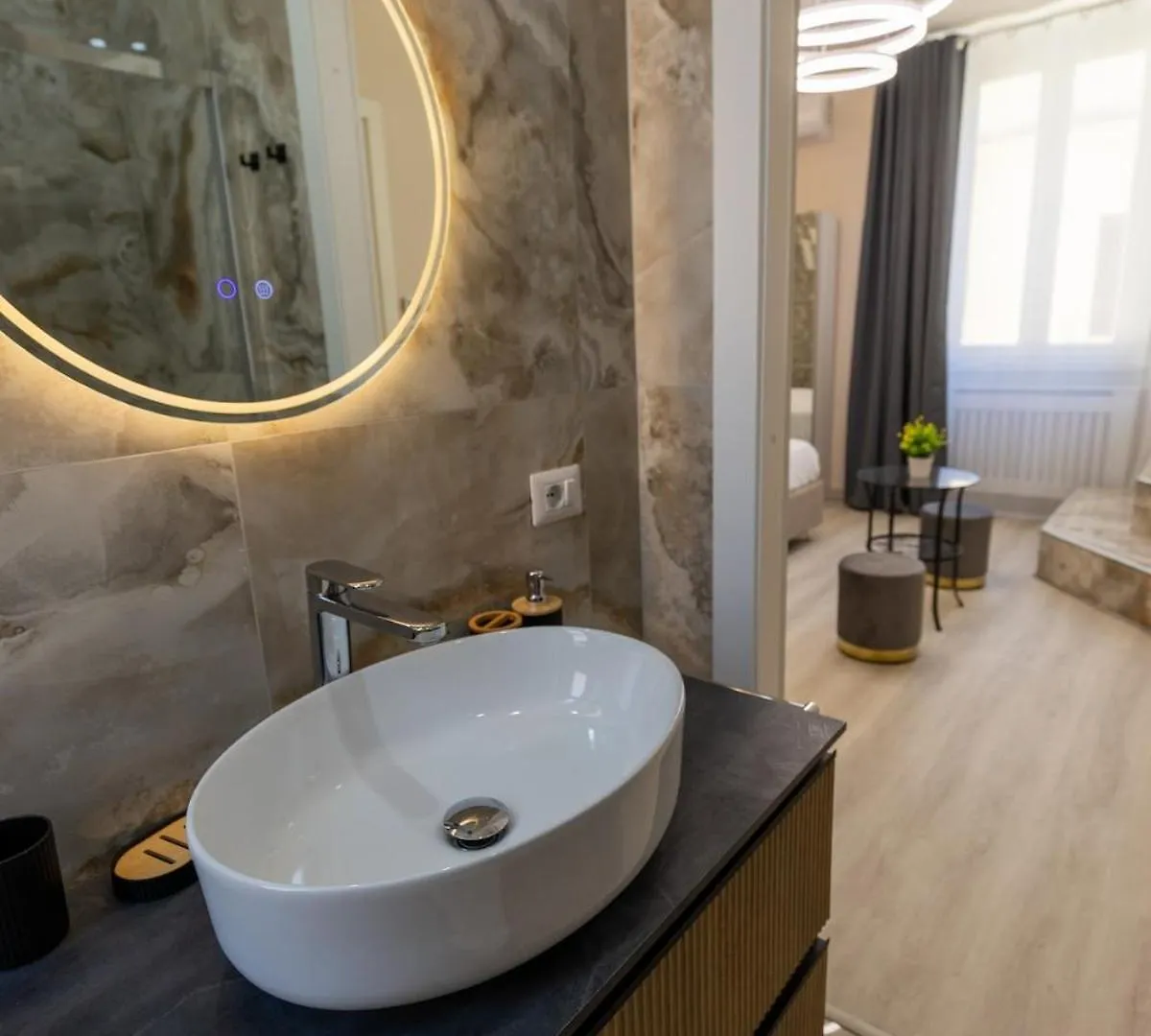 Hadrian'S House Apartment Rome Italy
